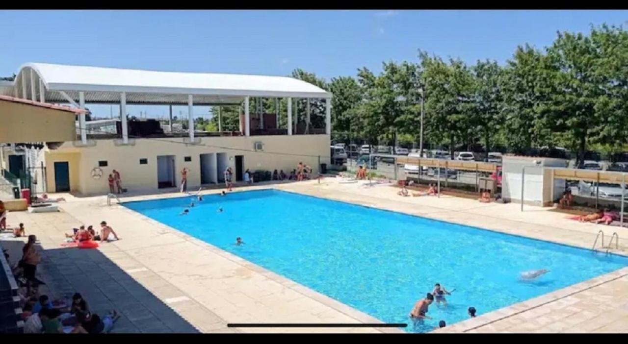 Residencial T2 No Parque Verde Quinta do Conde Esterno foto