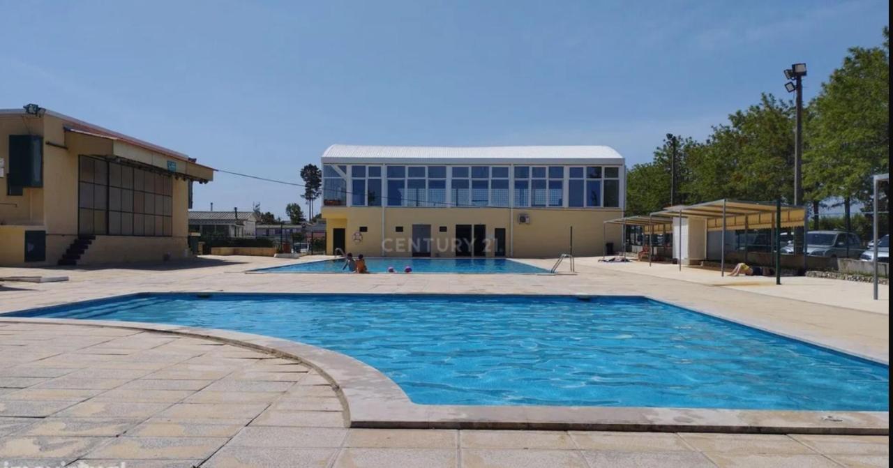 Residencial T2 No Parque Verde Quinta do Conde Esterno foto